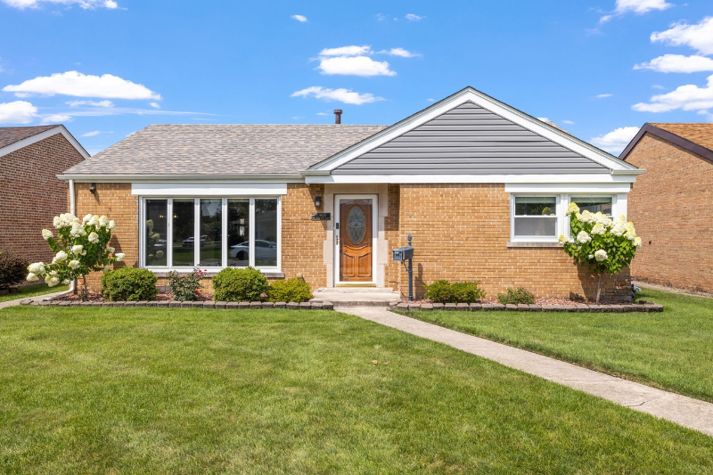 Foto principal - 9628 S Knox Ave