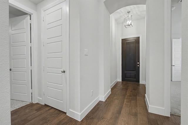 Building Photo - 625 Brockwell Bend