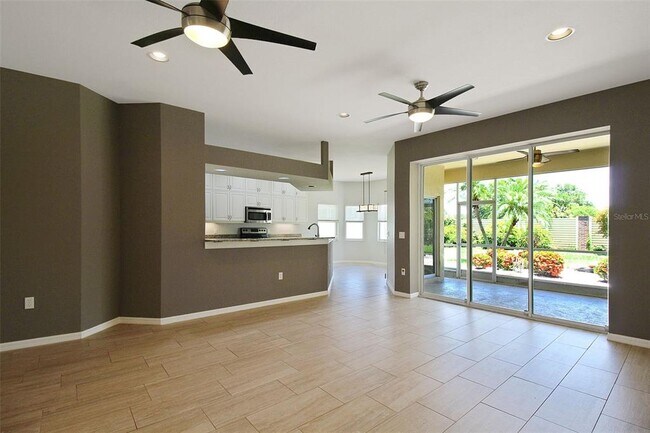 Foto del edificio - 4815 77th St E