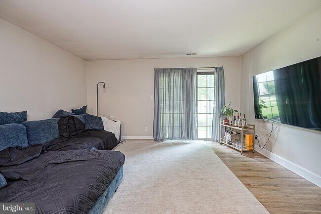 Foto del edificio - 193 Collin Ct