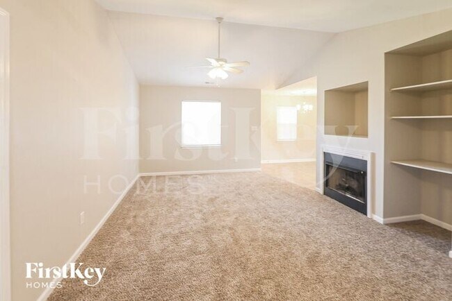 Foto del edificio - 6713 Rain Creek Way