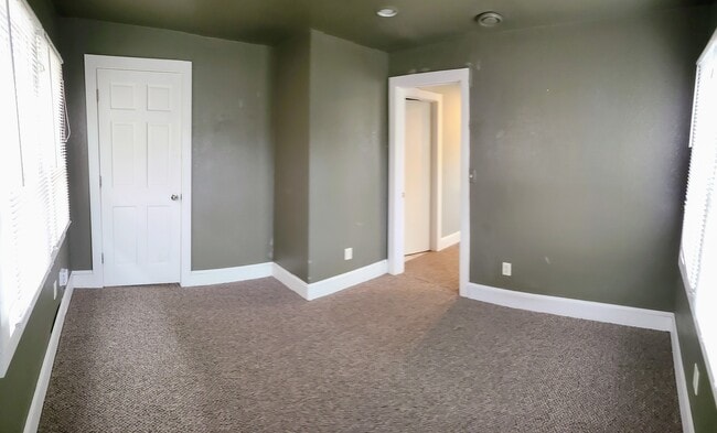 Building Photo - 1851 N Pulaski St