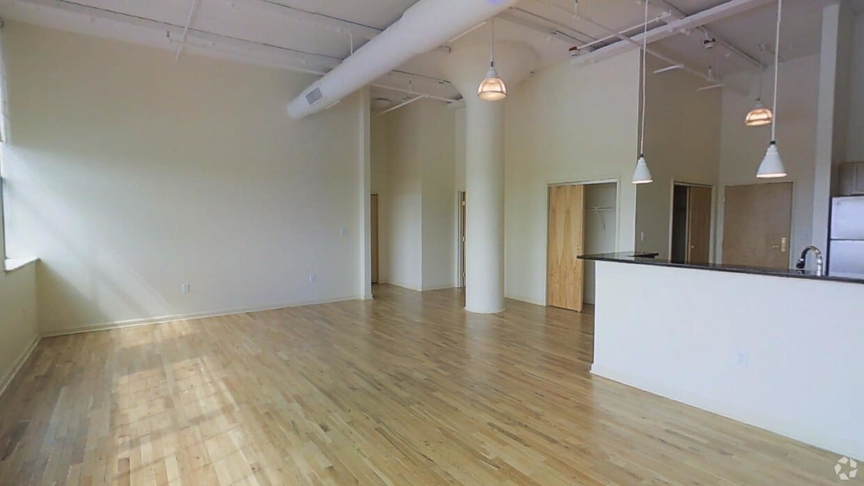 Photo - Colt Gateway Apartments