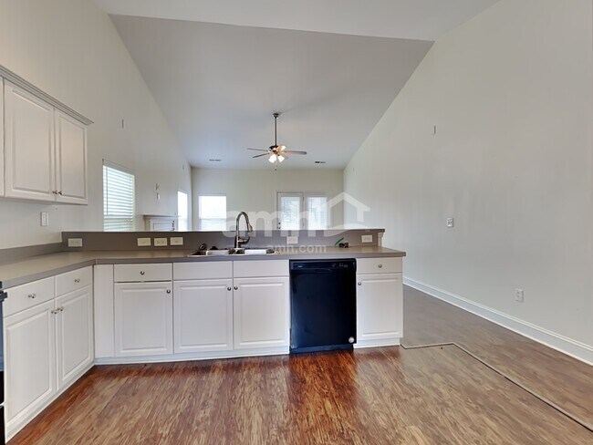 Building Photo - 126 Spindle Way