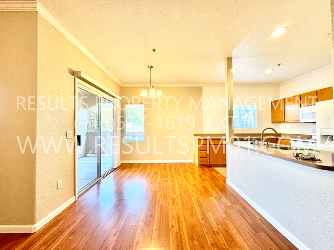 Foto del edificio - Beautiful 3-Bedroom Condo with garage in T...