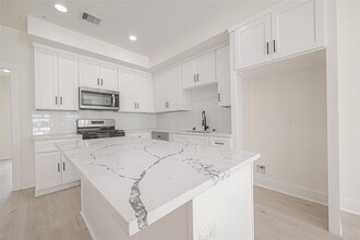 Building Photo - 4135 Mallow St