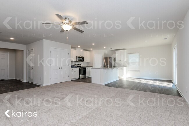 Building Photo - 355 Common Reed Drive