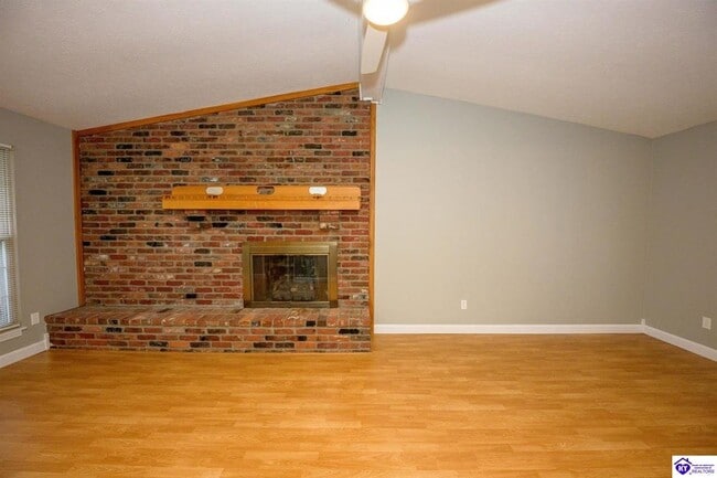 Building Photo - 226 Carey Ln