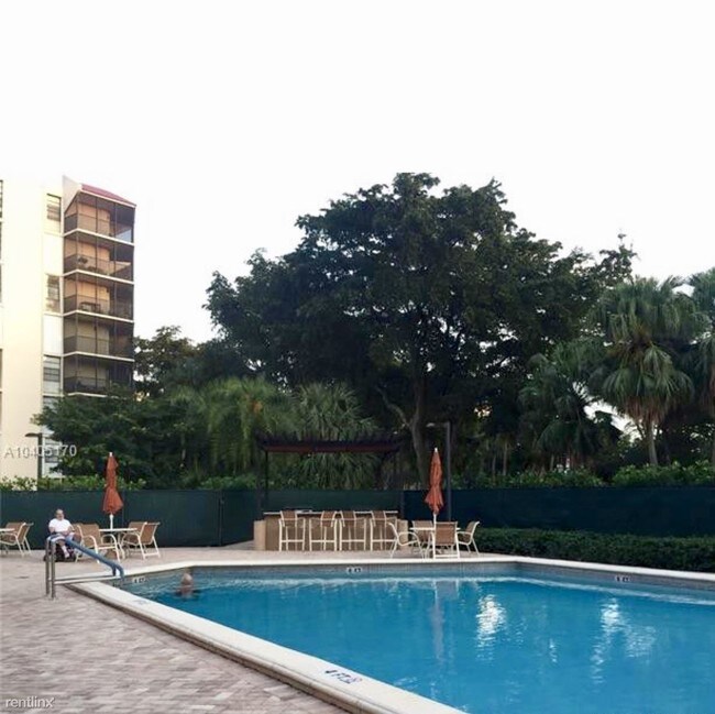 Building Photo - 1 br, 1 bath  - Bravura Condominium