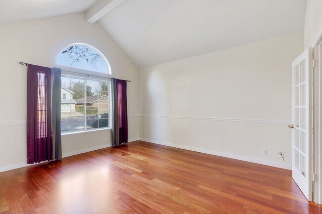 Foto del edificio - South Davis Home in quiet Cul-de-sac