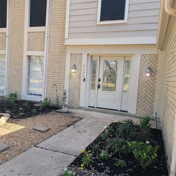 Building Photo - 8130 Sunny Ridge Dr