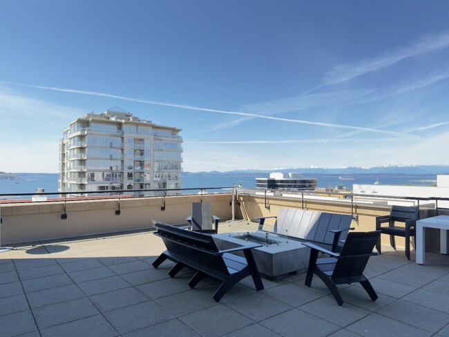 Foto del edificio - 2911 2nd Ave