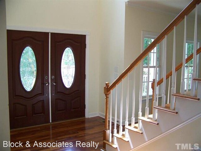 Building Photo - 4 br, 3.5 bath House - 123 Buckroe Drive