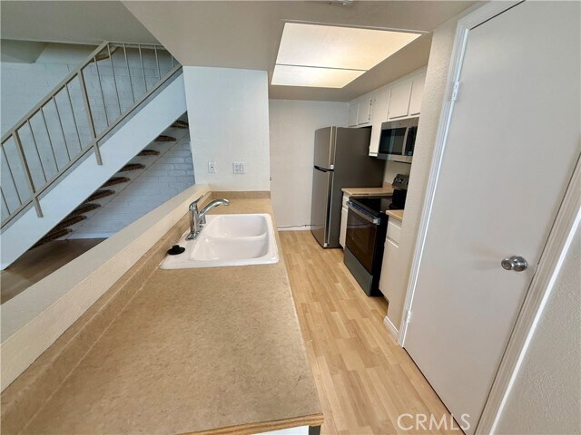 Foto del edificio - 3053 Knollwood Ave