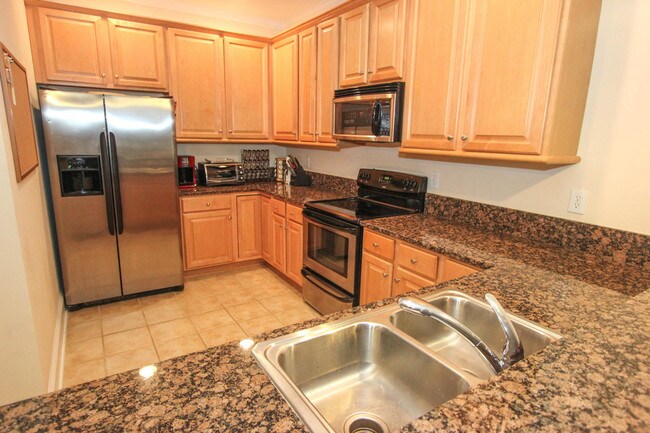 Building Photo - 265 Etiwan Pointe Dr