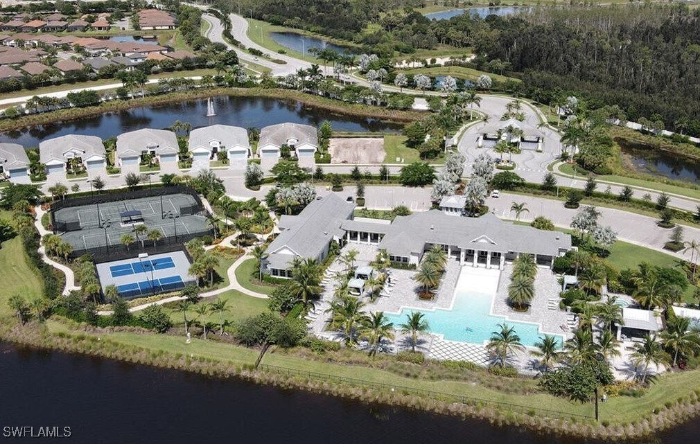 Building Photo - 9241 Cayman Dr