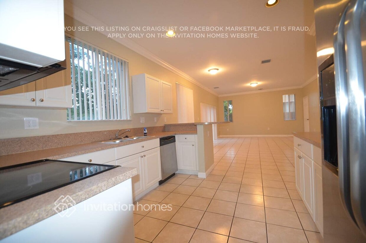 Building Photo - 22161 SW 94th Ave