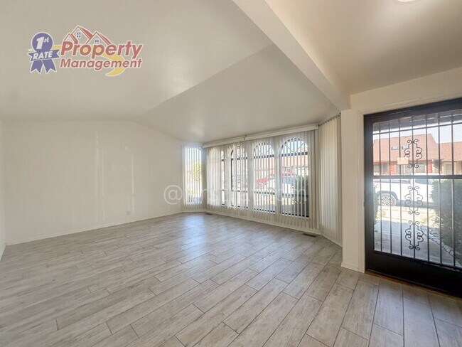 Building Photo - 551 Weaver Ave
