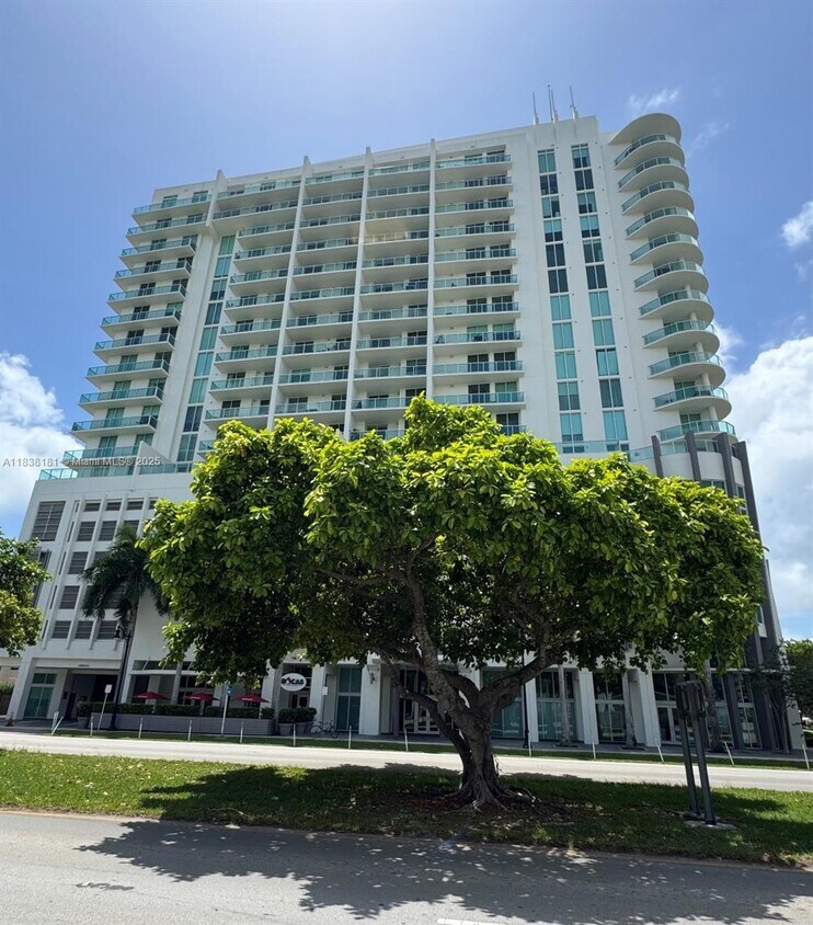 Foto principal - 2525 SW 3rd Ave