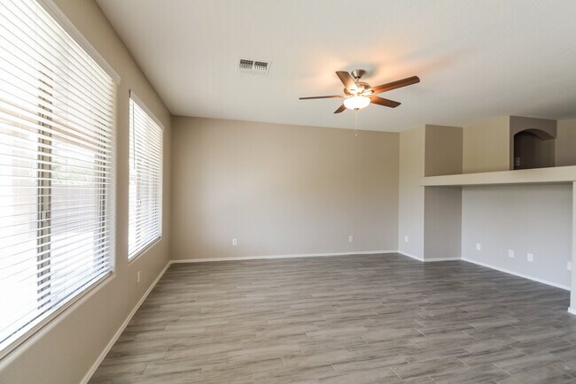 Building Photo - 13797 W Redfield Rd