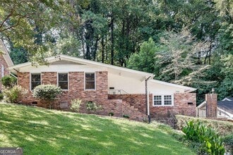 Building Photo - 799 Marstevan Dr NE