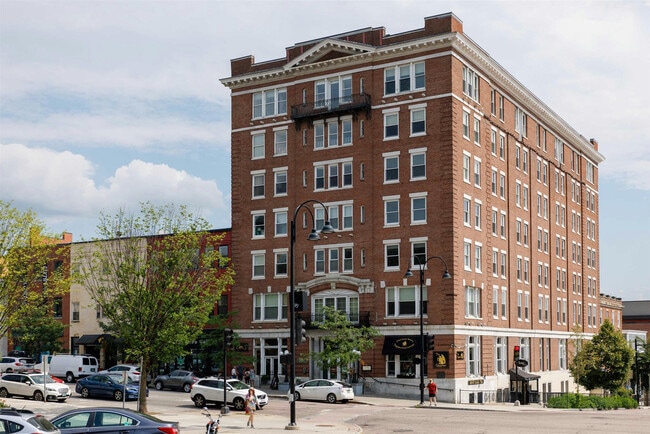 Building Photo - 131 Main St