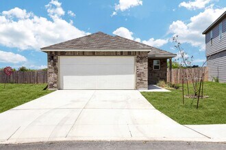 Building Photo - 6023 Macdona Ridge