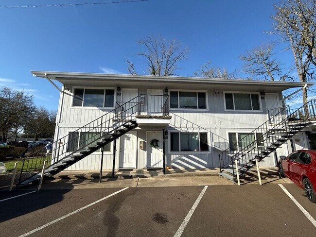 Foto del edificio - 1015 SW 5th Ave