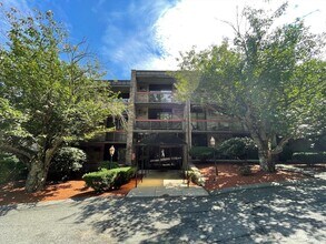 Building Photo - 59 Cambridge Rd