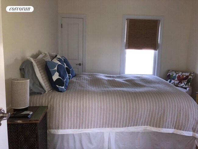 Foto del edificio - 896 Deerfield Rd