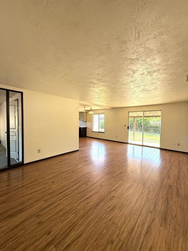 Building Photo - 2900 Terrmont Loop