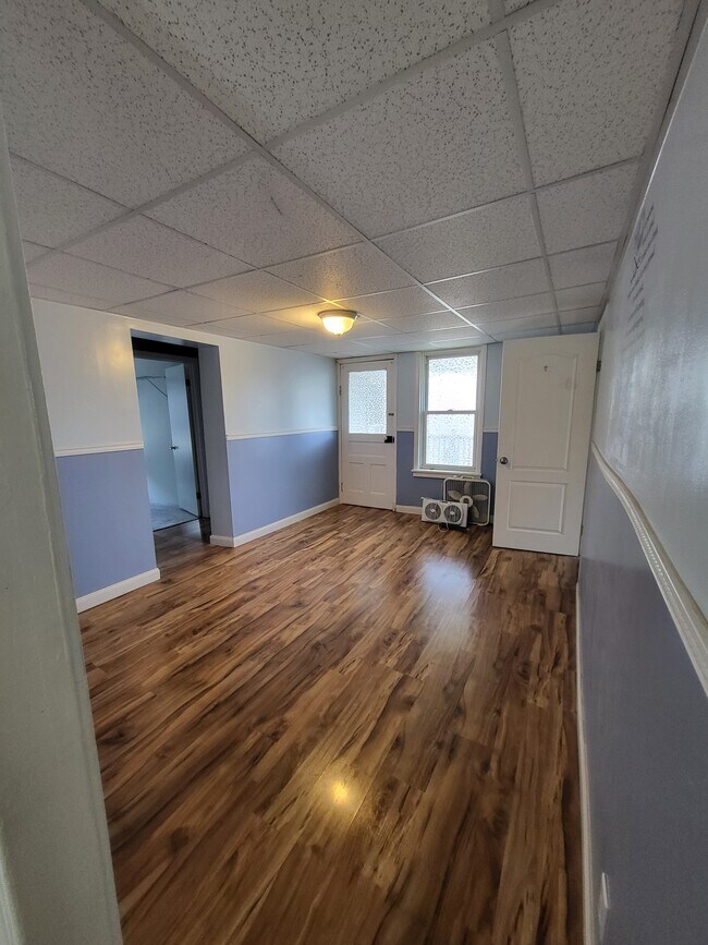 Building Photo - 330 C St