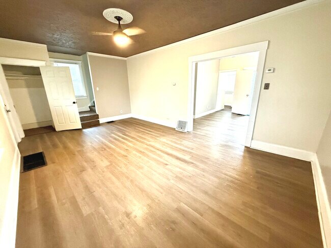 Foto del edificio - 3908 Fairmount Blvd NE