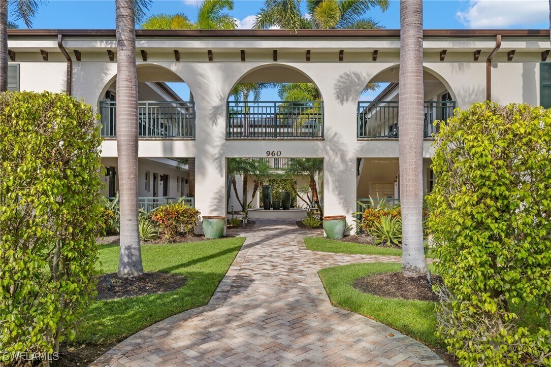 Foto principal - 960 7th St S