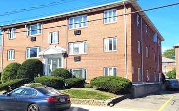Building Photo - 133 Warren St