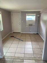 Building Photo - 370 3rd St NW