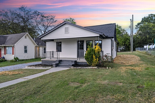 Building Photo - 2631 Carson Ave