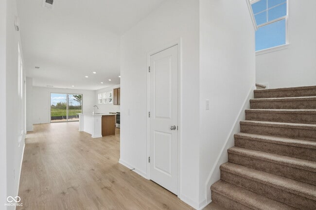 Building Photo - 7417 Peristyle Ln