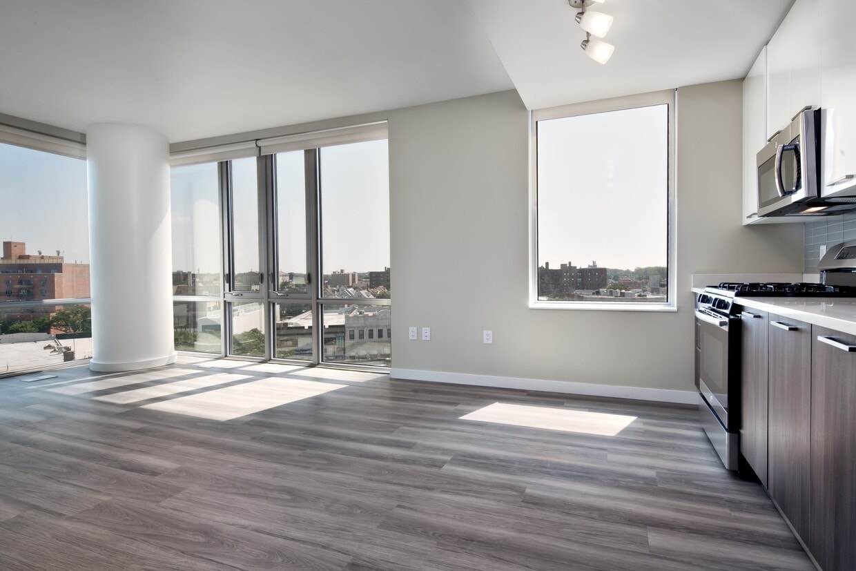 Foto principal - 1524 Sheepshead Bay Rd