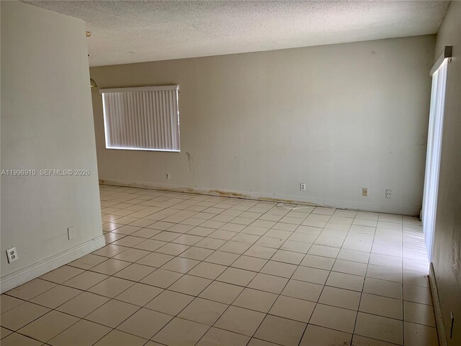 Building Photo - 2115 NW 57th Ave