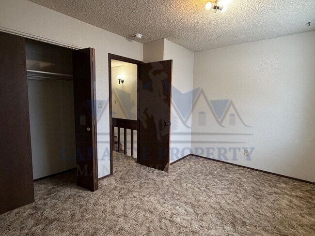 Foto del edificio - 808 E Canby St