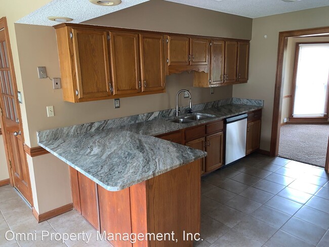 Building Photo - 3 br, 2 bath House - 8204 Creekside Cir S
