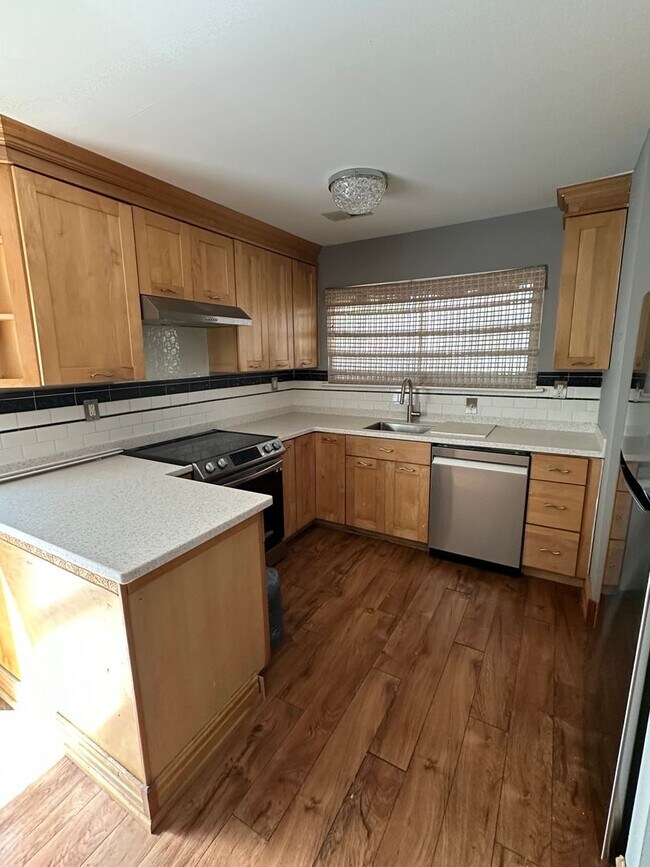 Foto del edificio - 2 story, 3 bedroom home