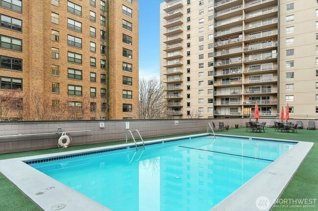 Foto del edificio - 1221 Minor Ave