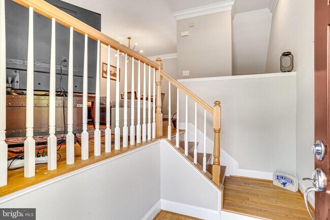 Building Photo - 906 Slaters Ln