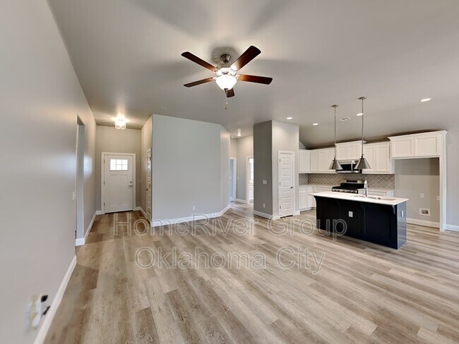 Building Photo - 8705 Yassir Blvd