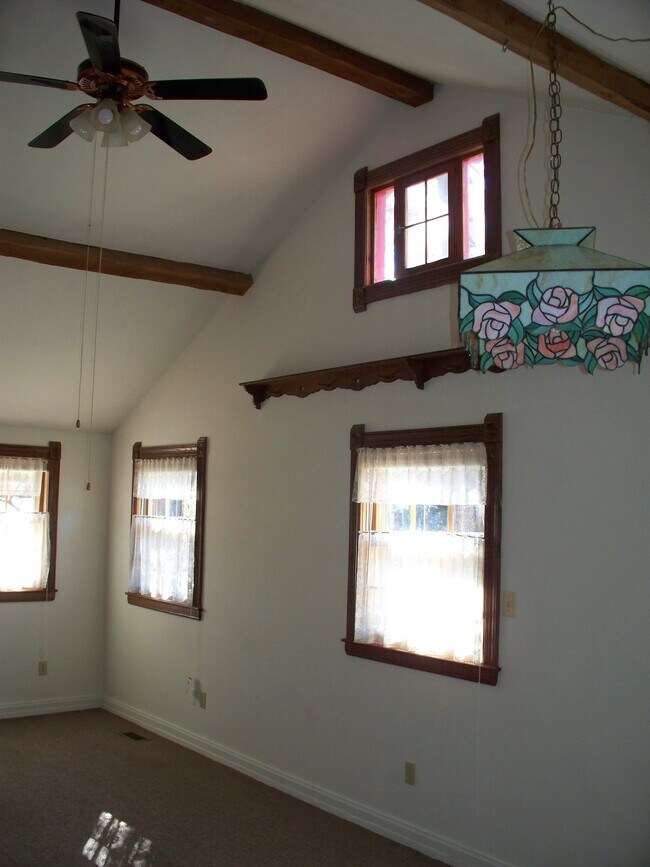 Foto del edificio - 21174 Hawkeye Rd