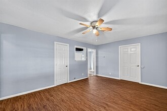 Building Photo - 10106 Sierra Dr