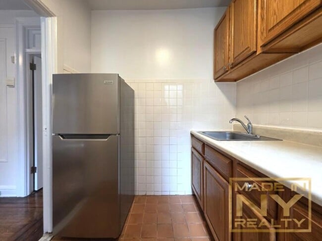 Building Photo - 1 bedroom in ASTORIA NY 11106
