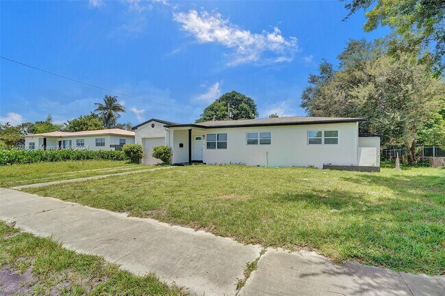 Foto del edificio - 1041 NE 169th St